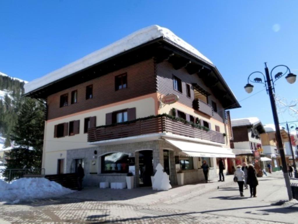 Alberti Casa Maturi Apartment Madonna di Campiglio Luaran gambar