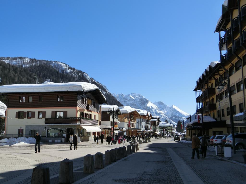 Alberti Casa Maturi Apartment Madonna di Campiglio Luaran gambar