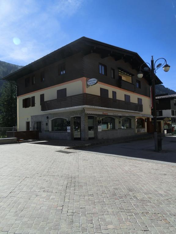 Alberti Casa Maturi Apartment Madonna di Campiglio Luaran gambar